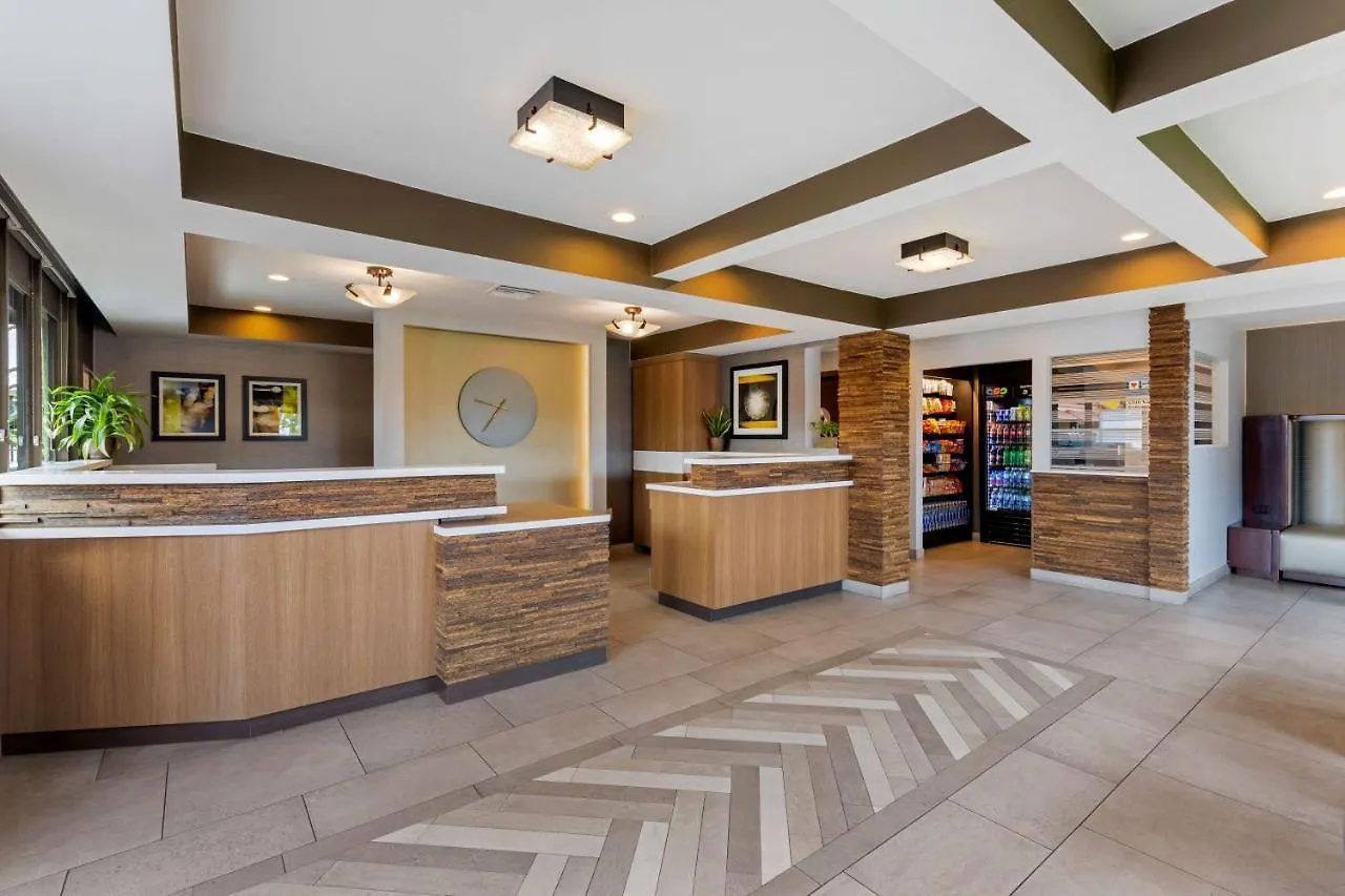 Best Western Plus Pavilions Anaheim 3*,