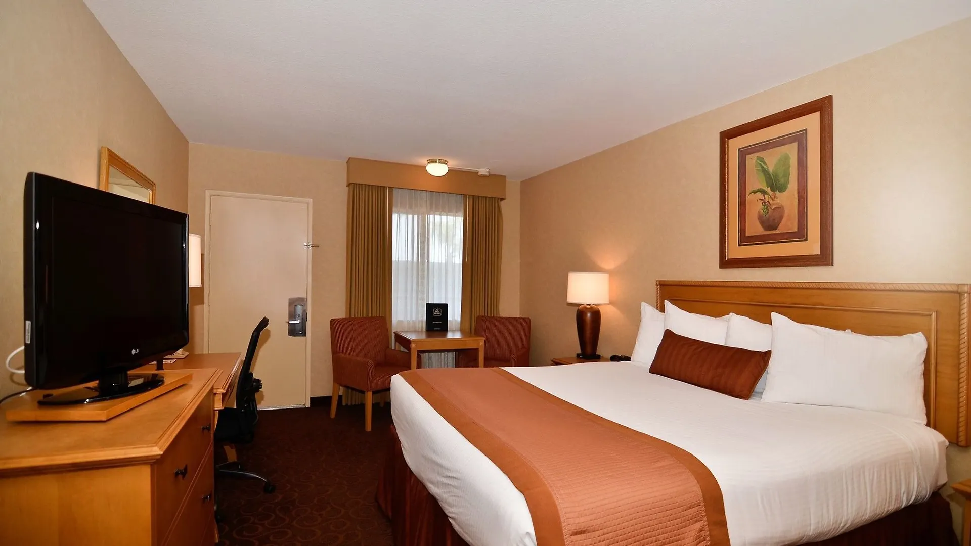 Best Western Plus Pavilions Anaheim 3*,